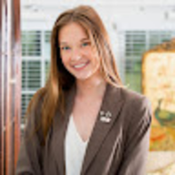 Meet your Posher, Lauren - Picture 1 of 1